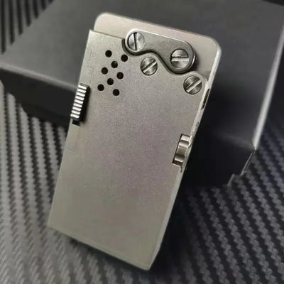 Handmade Brass Mechanical Automatic Ignition Gasoline Lighter And Titanium Alloy Material Gift Box