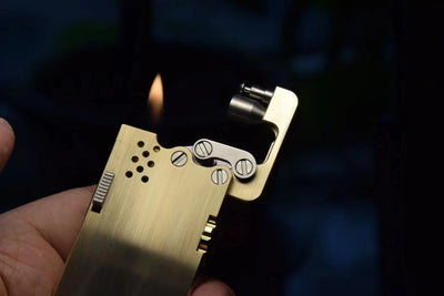 Handmade Brass Mechanical Automatic Ignition Gasoline Lighter And Titanium Alloy Material Gift Box