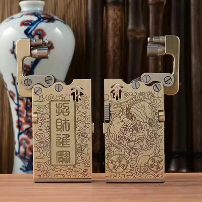 Handmade Brass Mechanical Automatic Ignition Gasoline Lighter And Titanium Alloy Material Gift Box