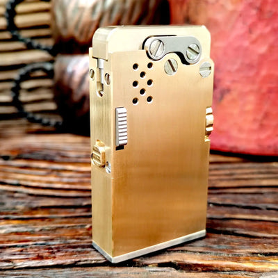 Handmade Brass Mechanical Automatic Ignition Gasoline Lighter And Titanium Alloy Material Gift Box